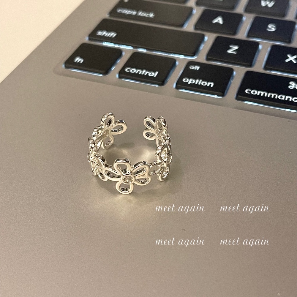 Ear Cuff Flower